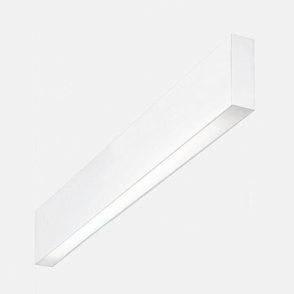 File H ceiling. Direct and diffused light